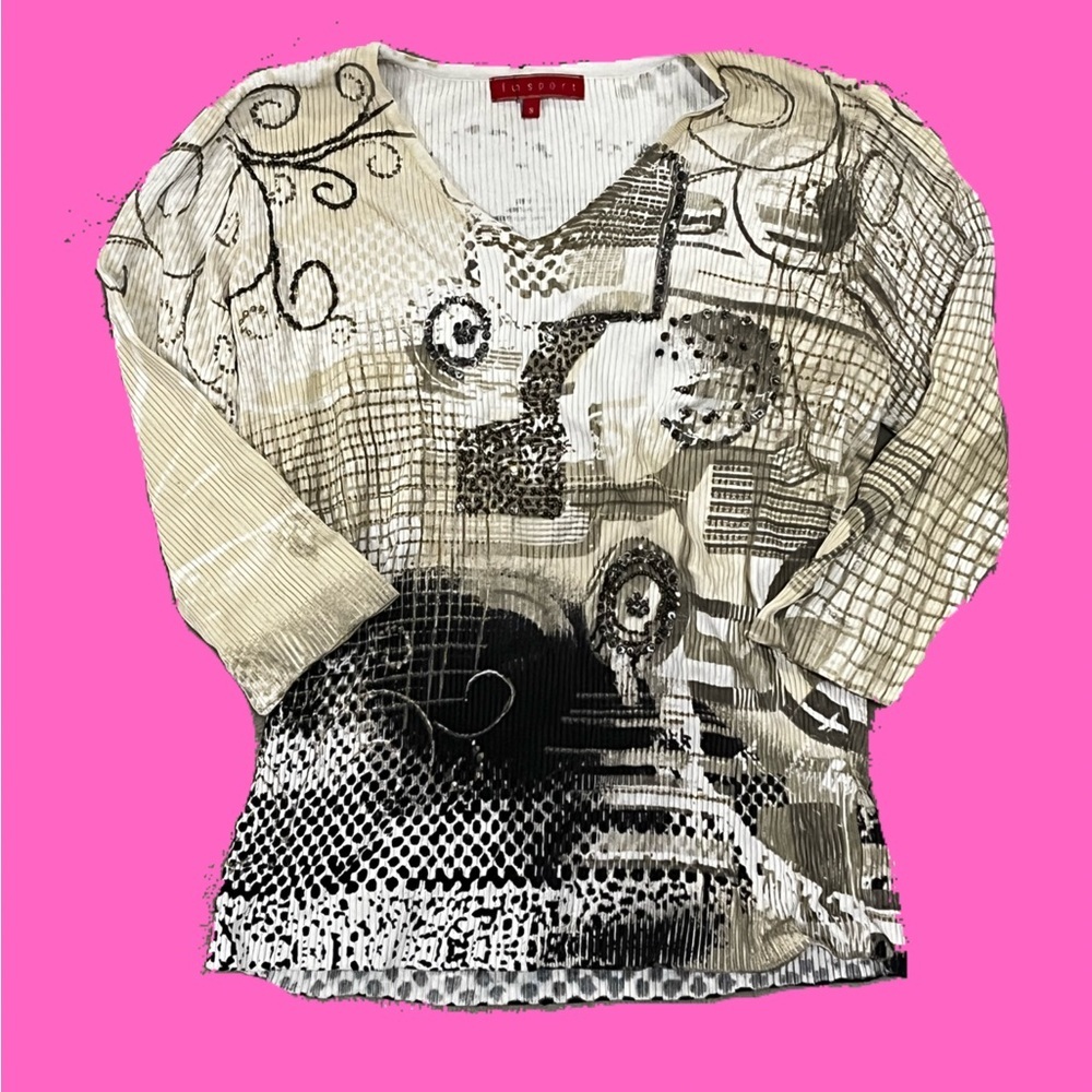 HALF SLEEVE EMBELISHED TOP